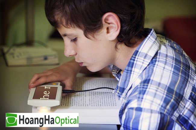 thiết bị chuyển văn bản thành giọng nói cho người thị lực kém
