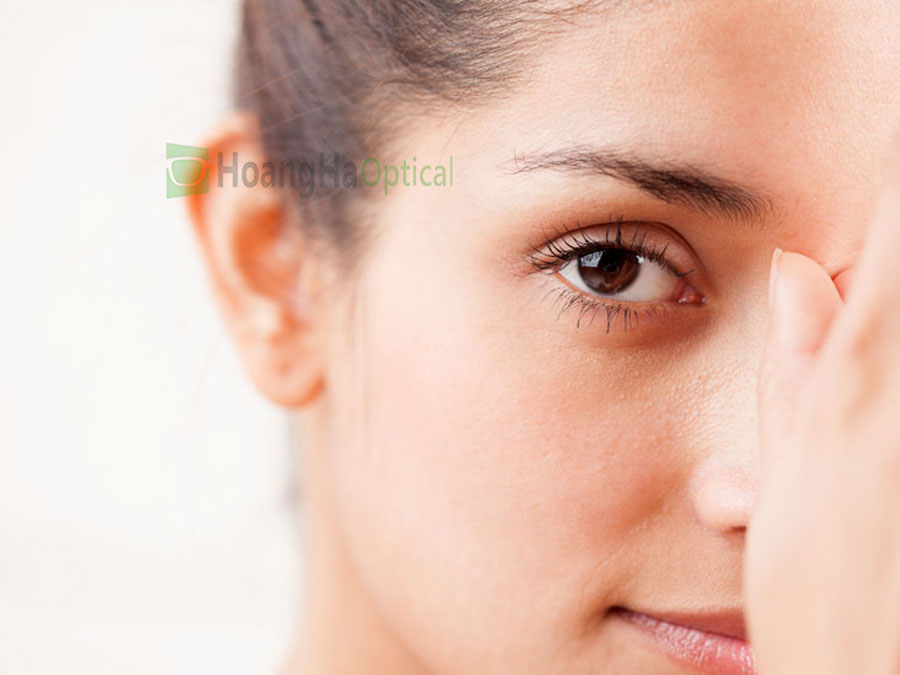 eye health strabismus exercises thumb