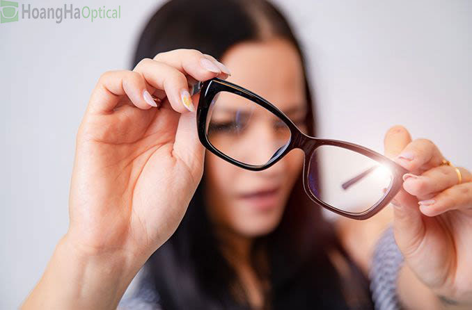 eyeglasses make vision worse hero compressor